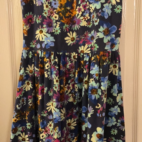 American Ragcie floral dress - Picture 4 of 17